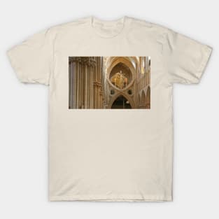 Scissor Arches, Wells Cathedral, February 2024 T-Shirt